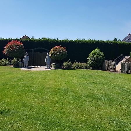 De Achtertuin Lägenhet Maasmechelen Exteriör bild