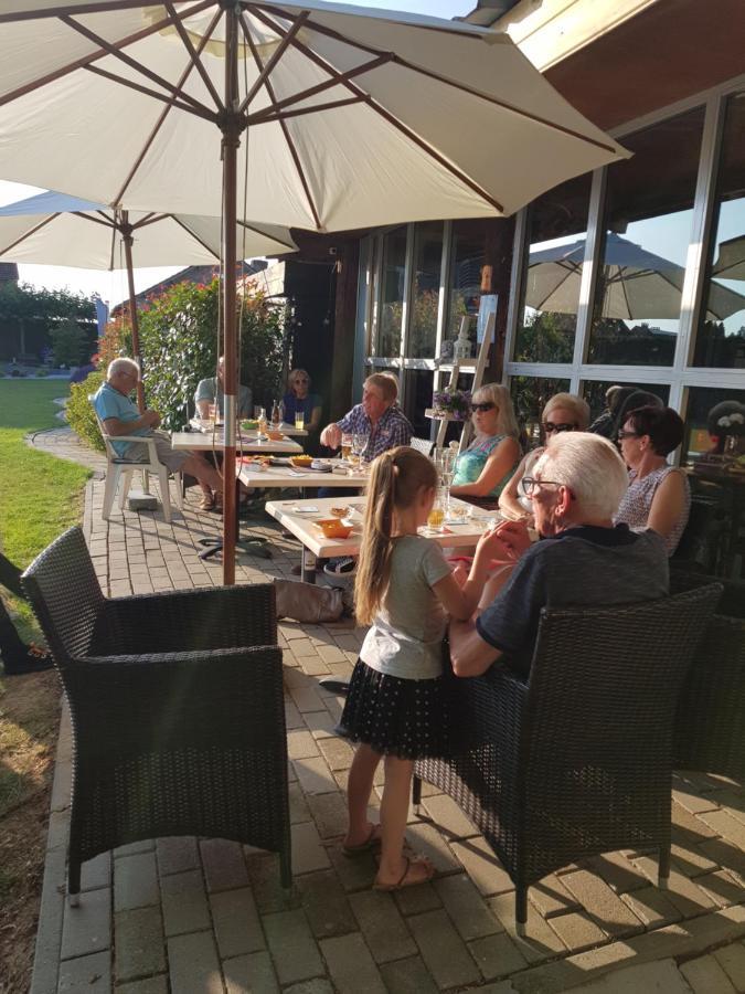 De Achtertuin Lägenhet Maasmechelen Exteriör bild